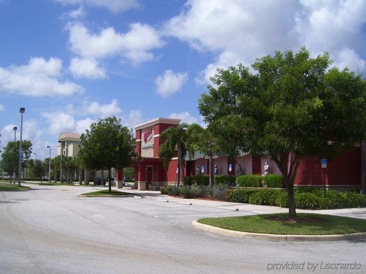 Hampton Inn & Suites Wellington Royal Palm Beach Esterno foto
